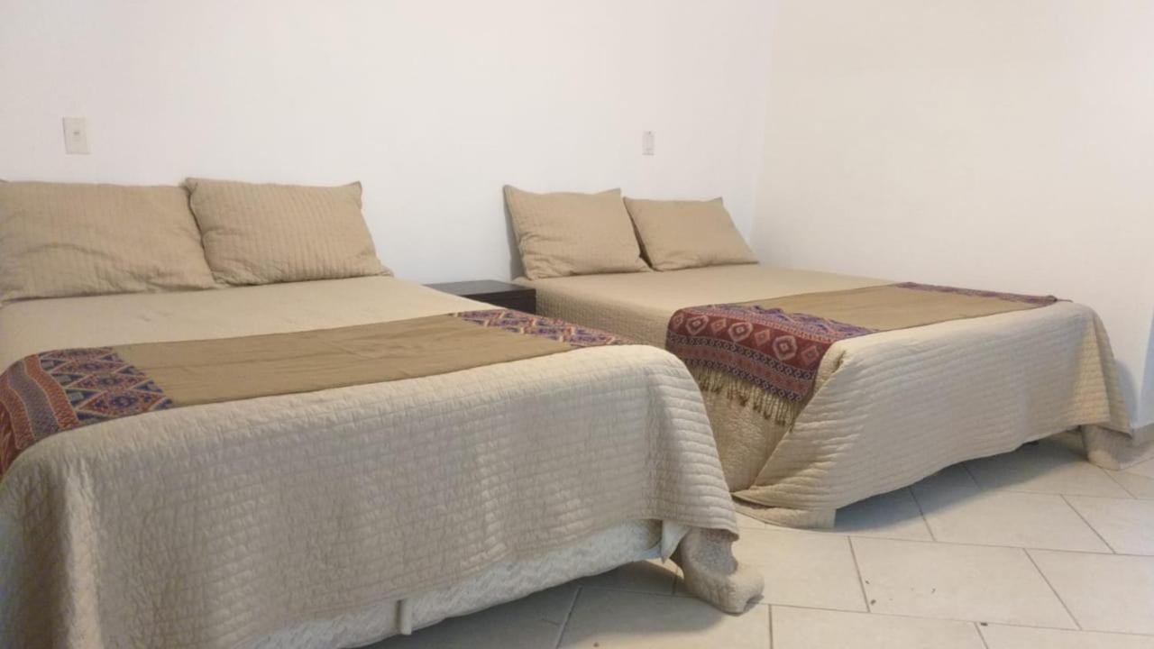 ホテル Palmira クエルナバカ 部屋 写真